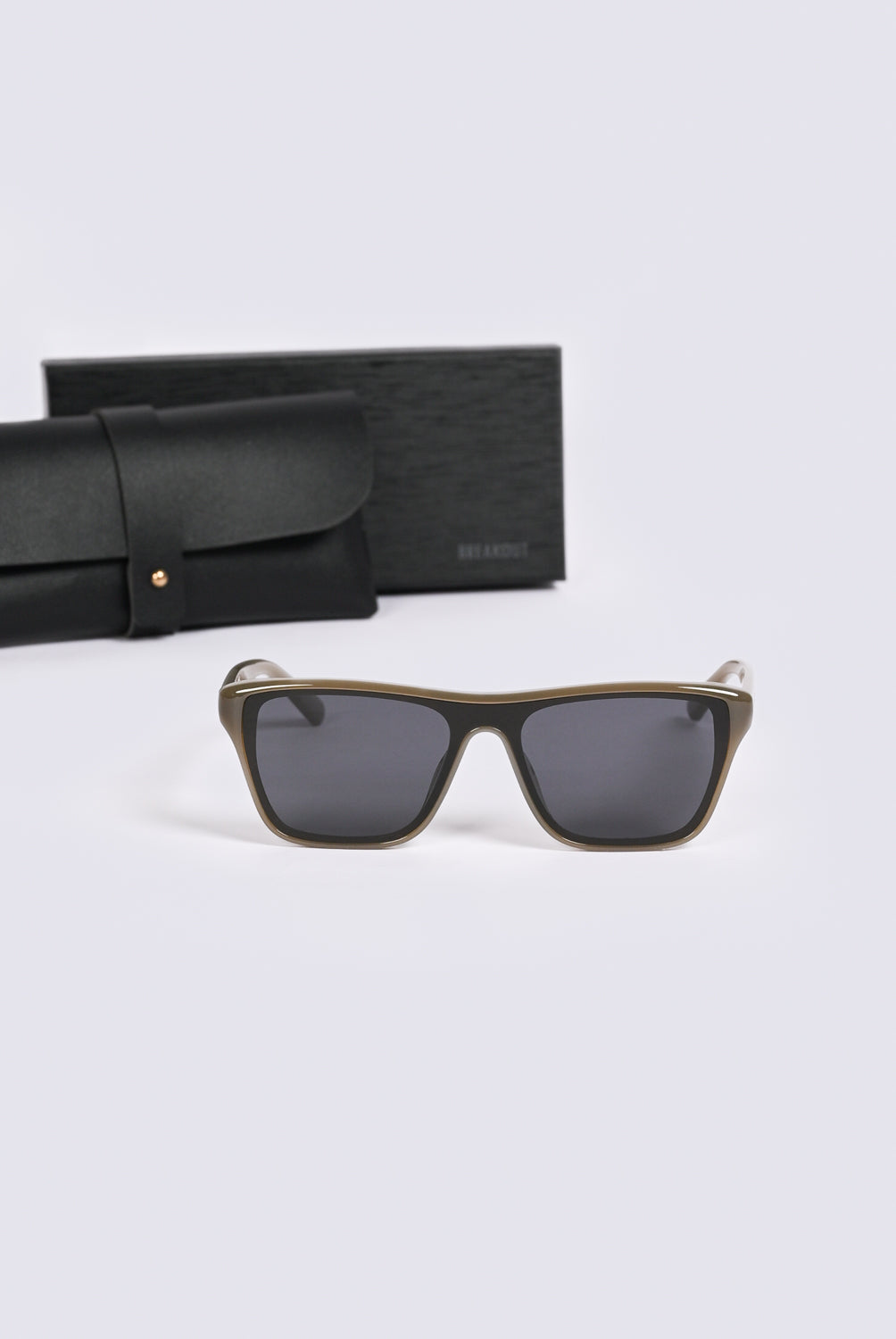 MILAN SLEEK SQUARE SUNGLASSES