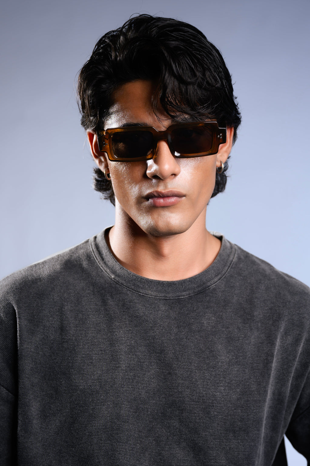 LOW SQUARE SUNGLASSES